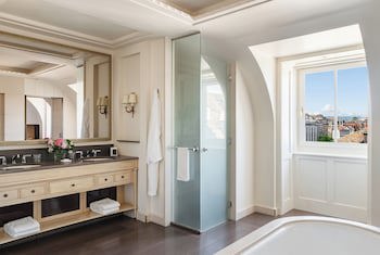 Four Seasons Hotel Des Bergues Geneva