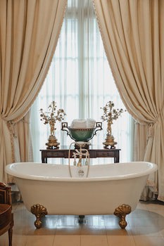Four Seasons Hotel Des Bergues Geneva