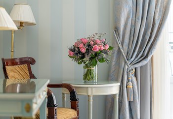 Four Seasons Hotel Des Bergues Geneva