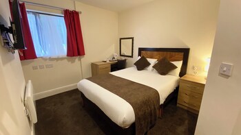 Russ Hill Hotel