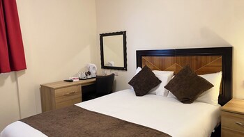 Russ Hill Hotel
