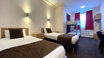 Russ Hill Hotel