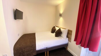 Russ Hill Hotel