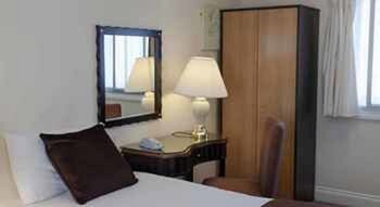 Russ Hill Hotel