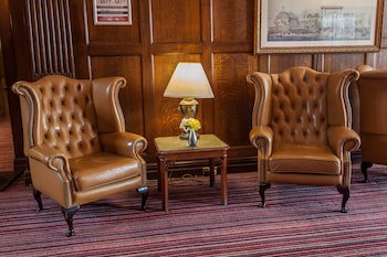 Russ Hill Hotel