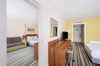 Holiday Inn Rochester Chatham, An Ihg Hotel