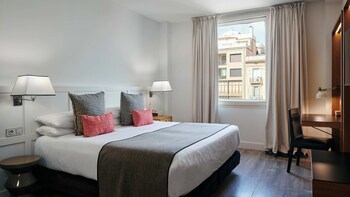 Gallery Hotel