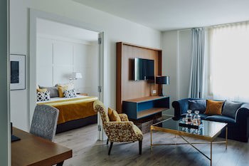 Gallery Hotel