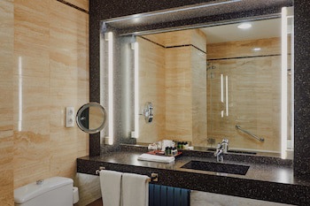 Gallery Hotel