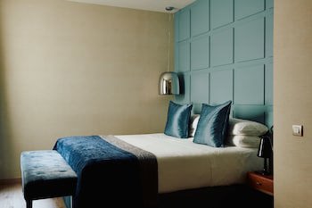 Gallery Hotel
