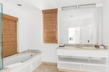 Cambridge Beaches Resort & Spa - Adults Only