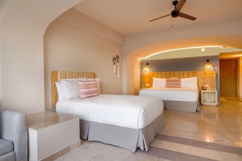 Camino Real Acapulco Diamante