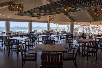 Emporio Ixtapa