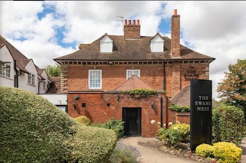 The Swans Nest Hotel