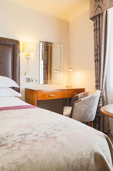 The Swans Nest Hotel