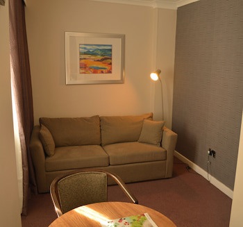 Best Western Kings Manor Hotel