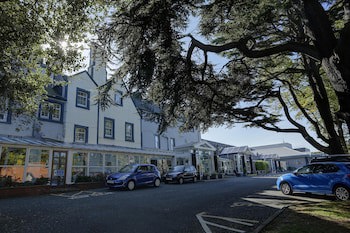 Best Western Kings Manor Hotel