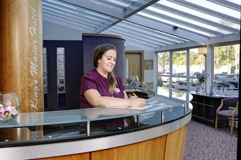 Best Western Kings Manor Hotel