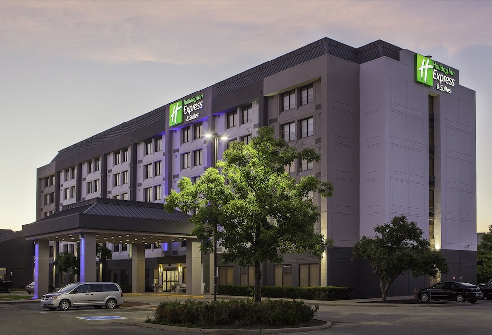 Holiday Inn Express & Suites Mississauga-Toronto Southwest by IHG