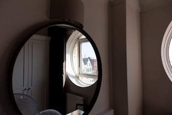 The Queens Hotel