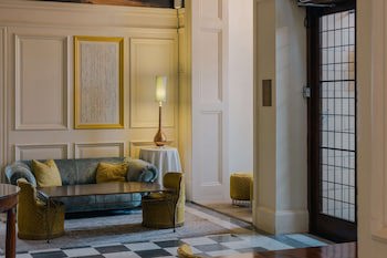 The Queens Hotel