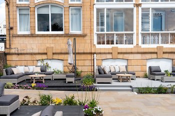 The Queens Hotel