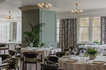 The Queens Hotel