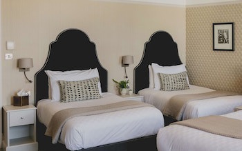 The Queens Hotel