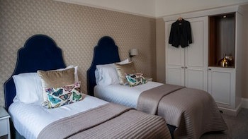 The Queens Hotel