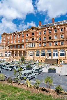 The Queens Hotel