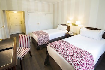 Claridge Hotel