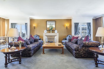 Claridge Hotel