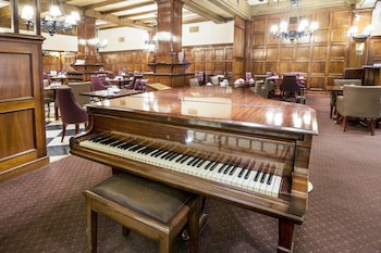 Claridge Hotel