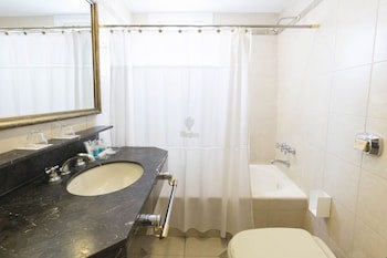 Claridge Hotel