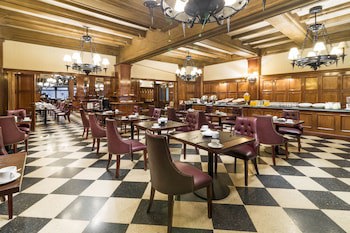 Claridge Hotel