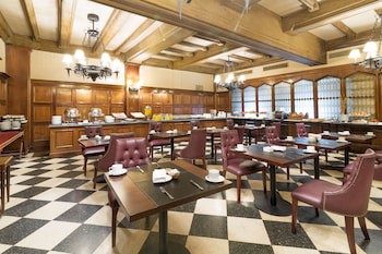 Claridge Hotel
