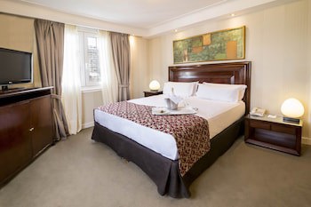 Claridge Hotel