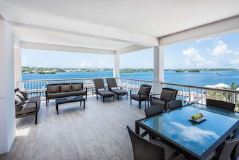 Hamilton Princess & Beach Club - A Fairmont Managed Hotel