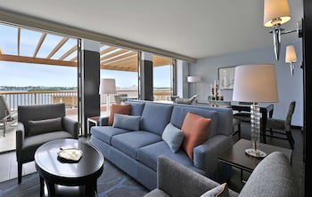 Hamilton Princess & Beach Club - A Fairmont Managed Hotel