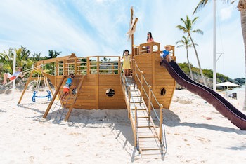Hamilton Princess & Beach Club - A Fairmont Managed Hotel