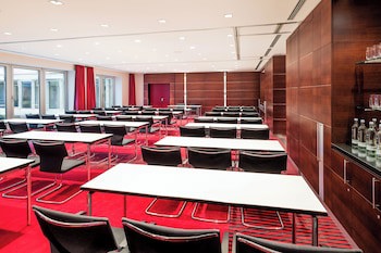 Sheraton Duesseldorf Airport Hotel galeri fotoğrafı