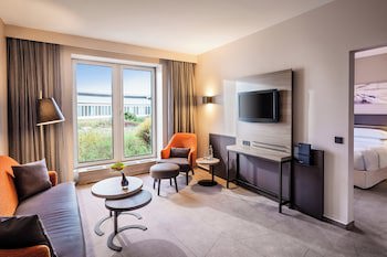 Sheraton Duesseldorf Airport Hotel galeri fotoğrafı