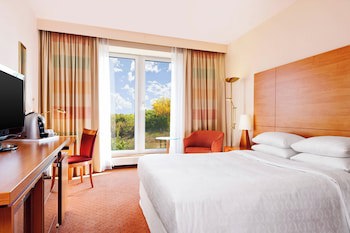 Sheraton Duesseldorf Airport Hotel galeri fotoğrafı