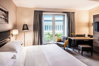 Sheraton Duesseldorf Airport Hotel galeri fotoğrafı