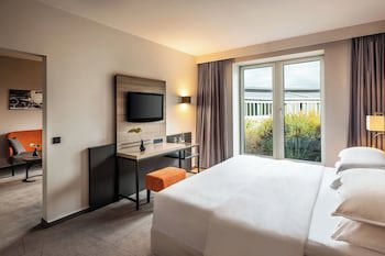 Sheraton Duesseldorf Airport Hotel galeri fotoğrafı