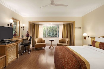 Ramada Plaza By Wyndham Palm Grove