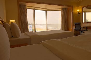 Ramada Plaza By Wyndham Palm Grove
