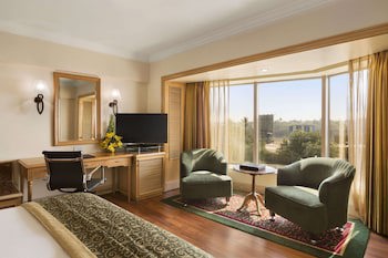 Ramada Plaza By Wyndham Palm Grove