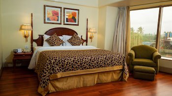Ramada Plaza By Wyndham Palm Grove