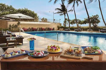Ramada Plaza By Wyndham Palm Grove